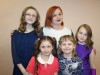 Руководитель студии эстрадного пения Анна Цокорова  со своими воспитанницами