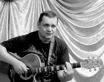 Александр Сафронов: "У моей гитары есть душа, только она беспокойная"